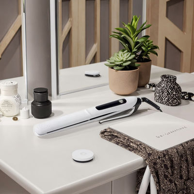 Professioneller Haarglätter und Glätteisen mit 10 Temperatureinstellungen, 130-230°C Bereich und Teflonplatten für glattes, frizzfreies Haar